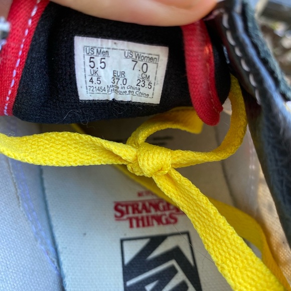Womens Stranger Things Vans - Picture 5 of 6